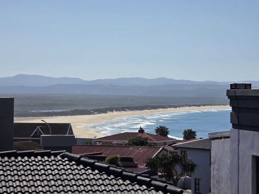 3 Bedroom Property for Sale in Wavecrest Eastern Cape